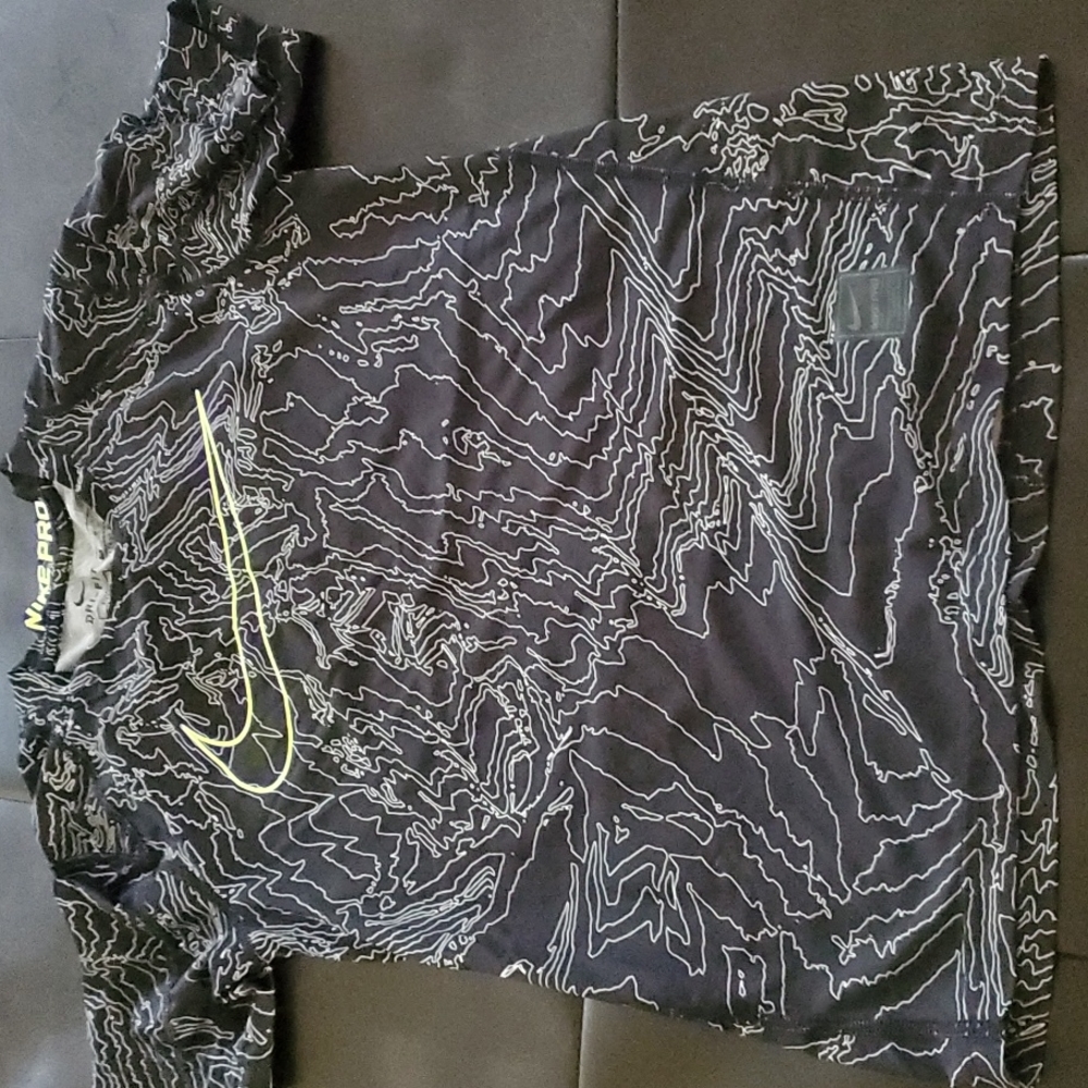 NIKE BOYS DRI FIT SHORT SLEEVES SHIRT
